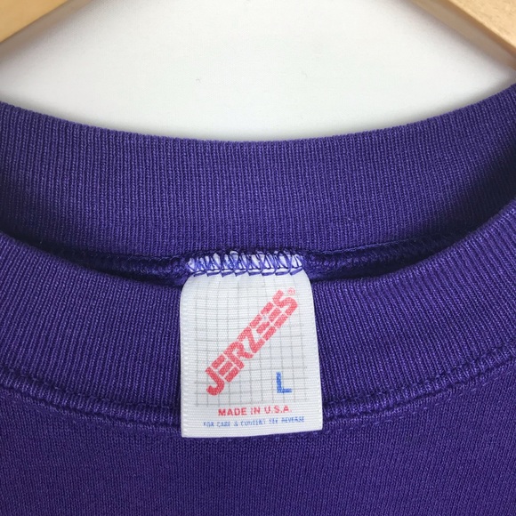 Taz Dunking Embroidered Sweatshirt - Picture 5 of 5